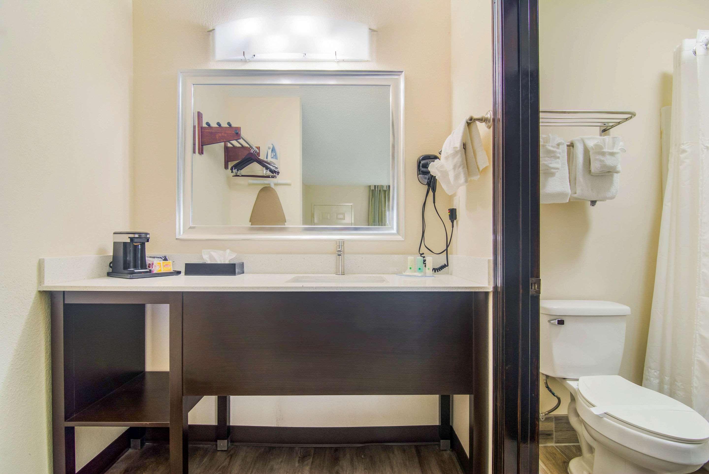 Quality Inn & Suites Лейк-Сити Экстерьер фото