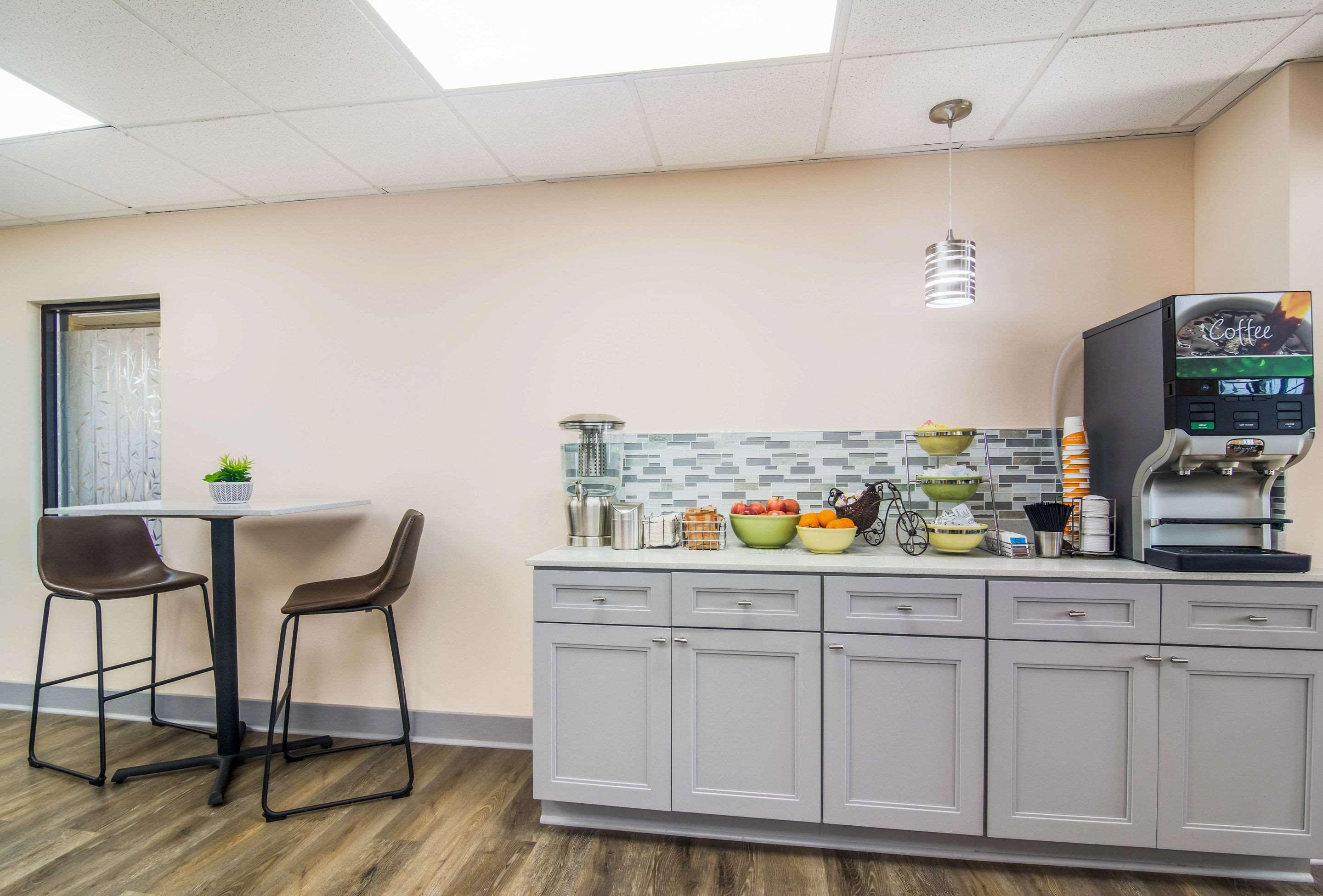 Quality Inn & Suites Лейк-Сити Экстерьер фото