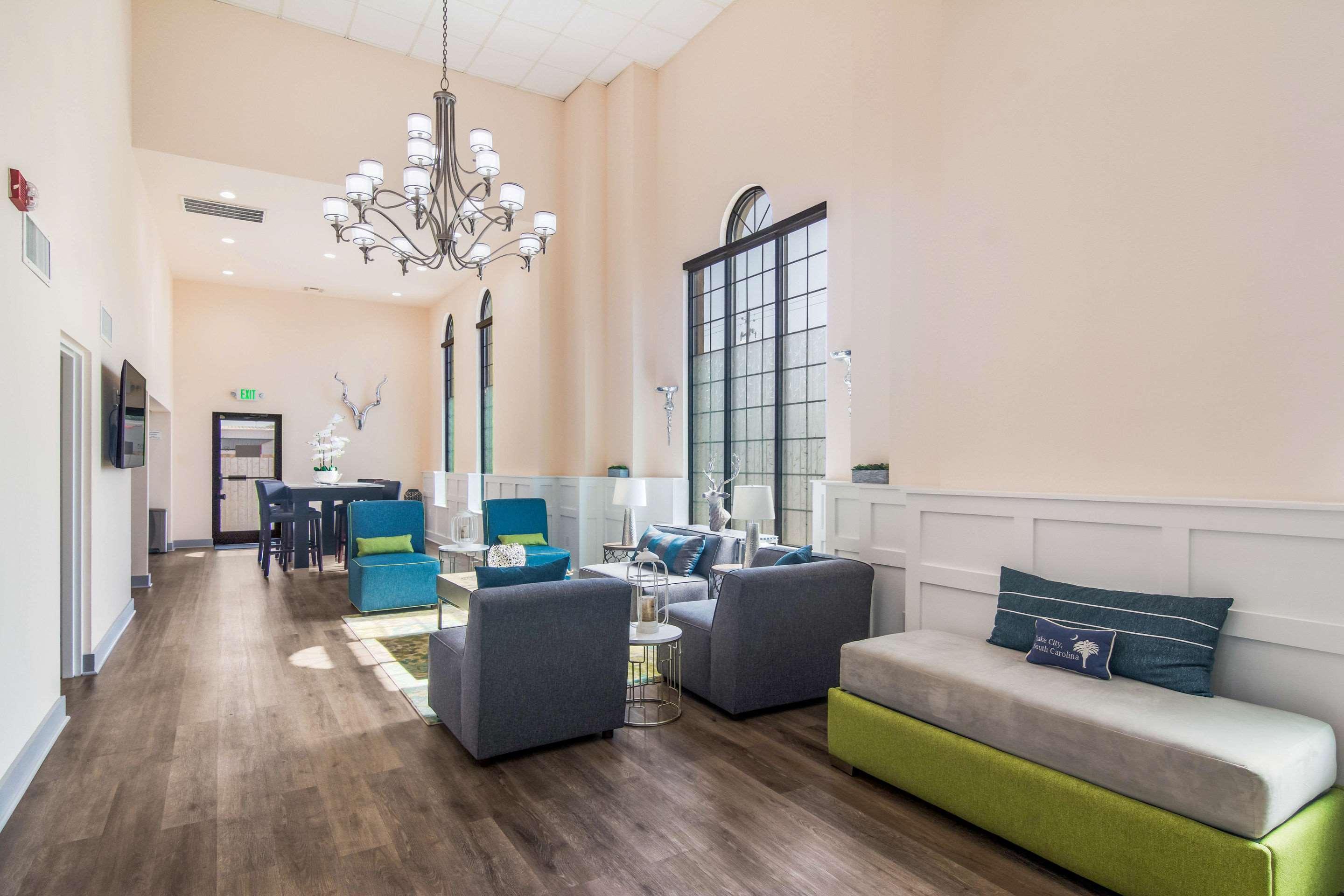 Quality Inn & Suites Лейк-Сити Экстерьер фото